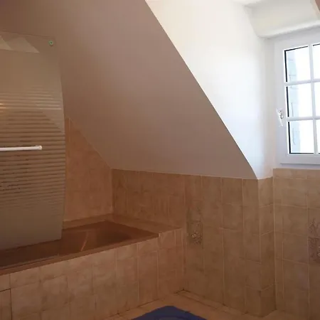 5 Bedroom In Kerlouan