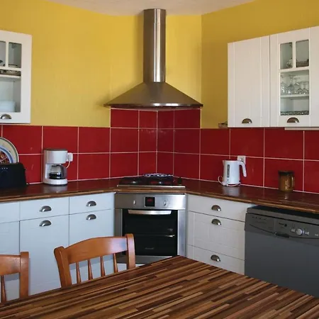 Hébergement de vacances 5 Bedroom In *
